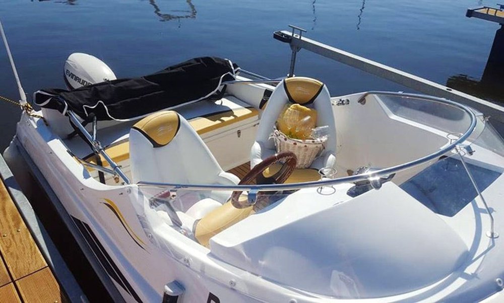 Charter Boat Cuddy Cabin in Szczecin