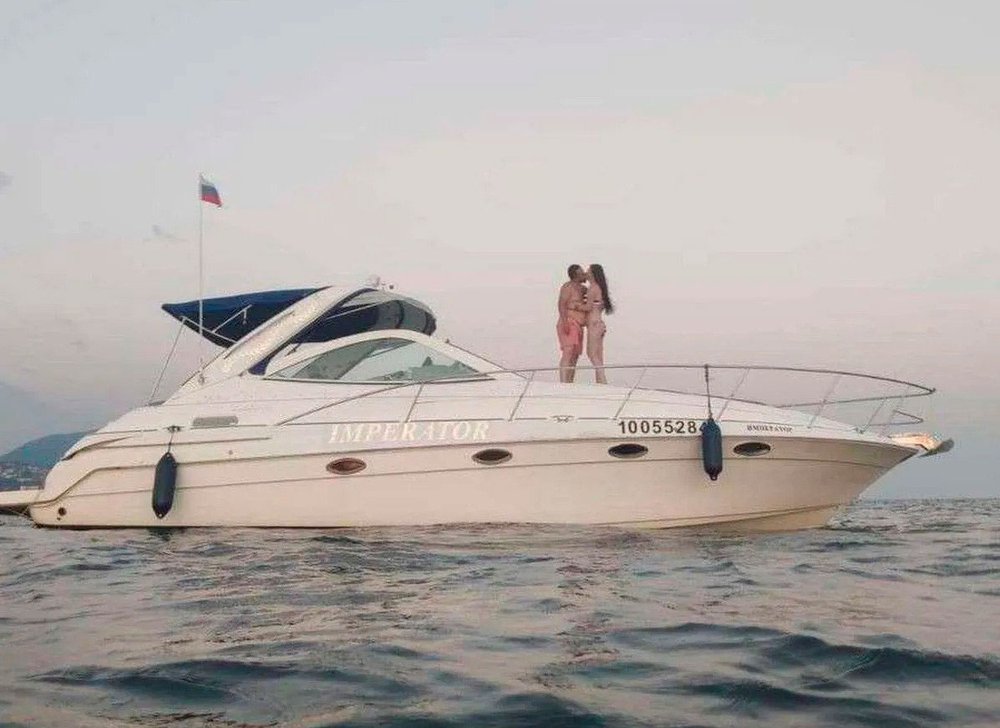 Аренда моторного круизного катера