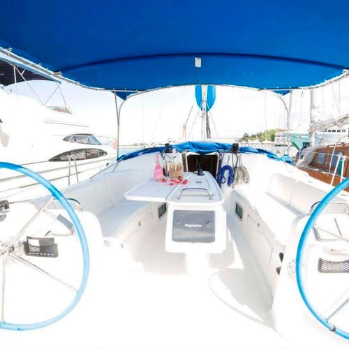 Аренда парусной яхты Beneteau