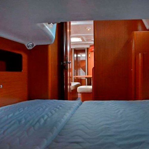 Аренда парусной яхты Beneteau