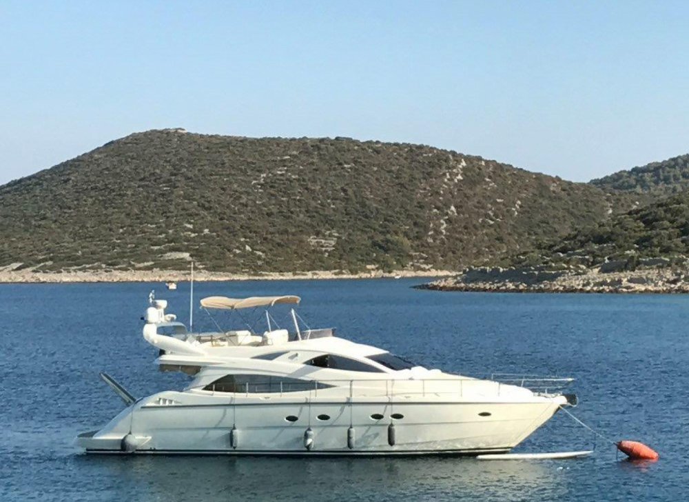 Aicon 56 Fly for rent