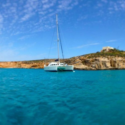 Cruising Catamaran Lagoon
