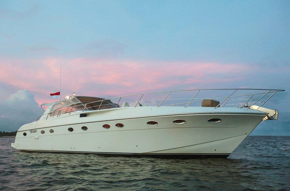 Enjoy luxury motor boat