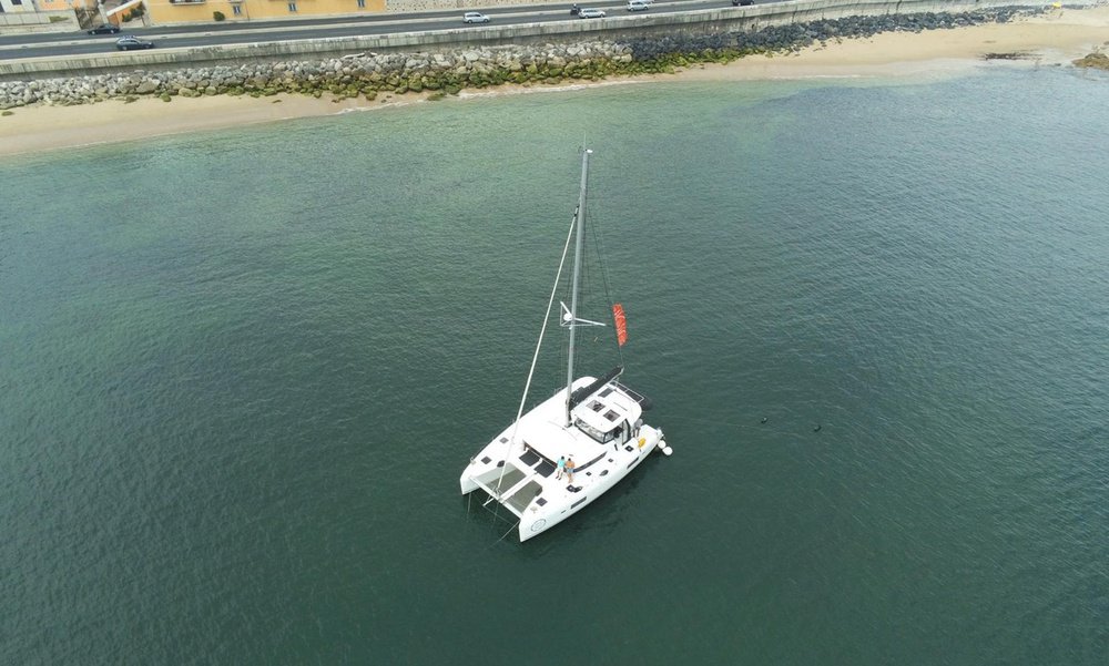 Hire the Sailing Catamaran in Lisboa